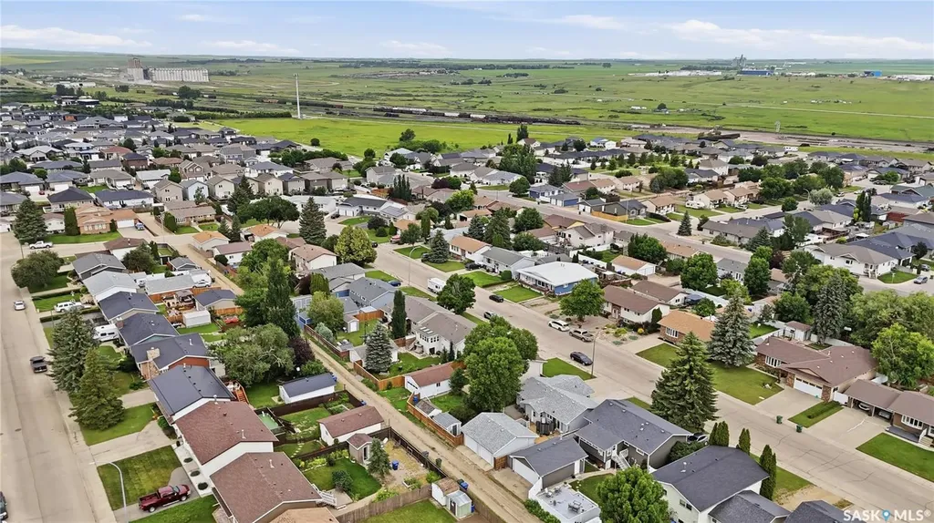 1645 Smith Street Moose Jaw SK S6K 1A7