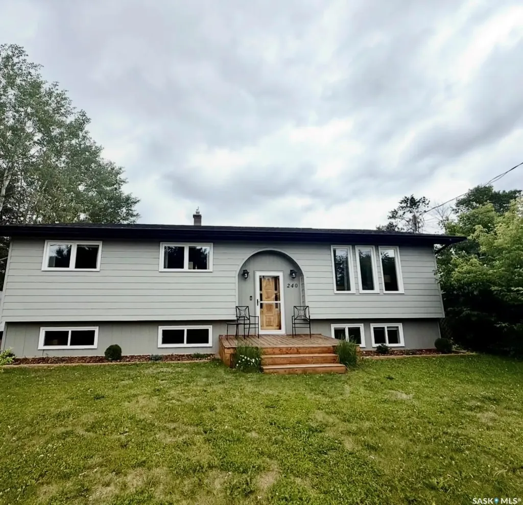 240 Dehavilland Avenue Air Ronge SK S0J 3G0