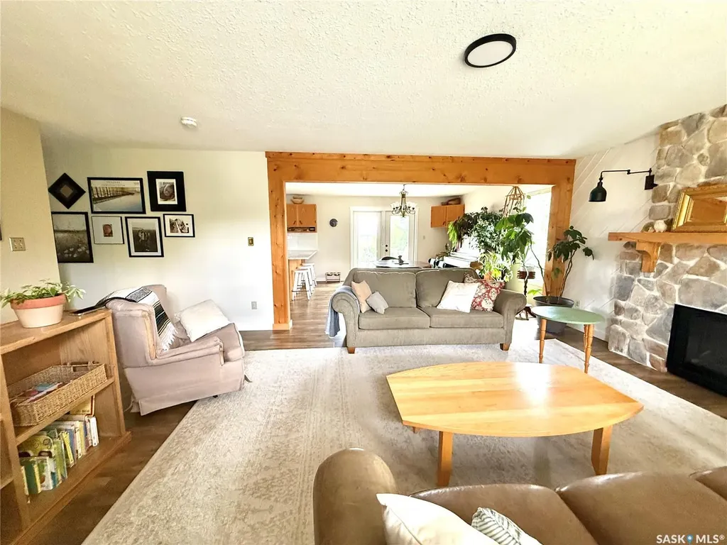 240 Dehavilland Avenue Air Ronge SK S0J 3G0