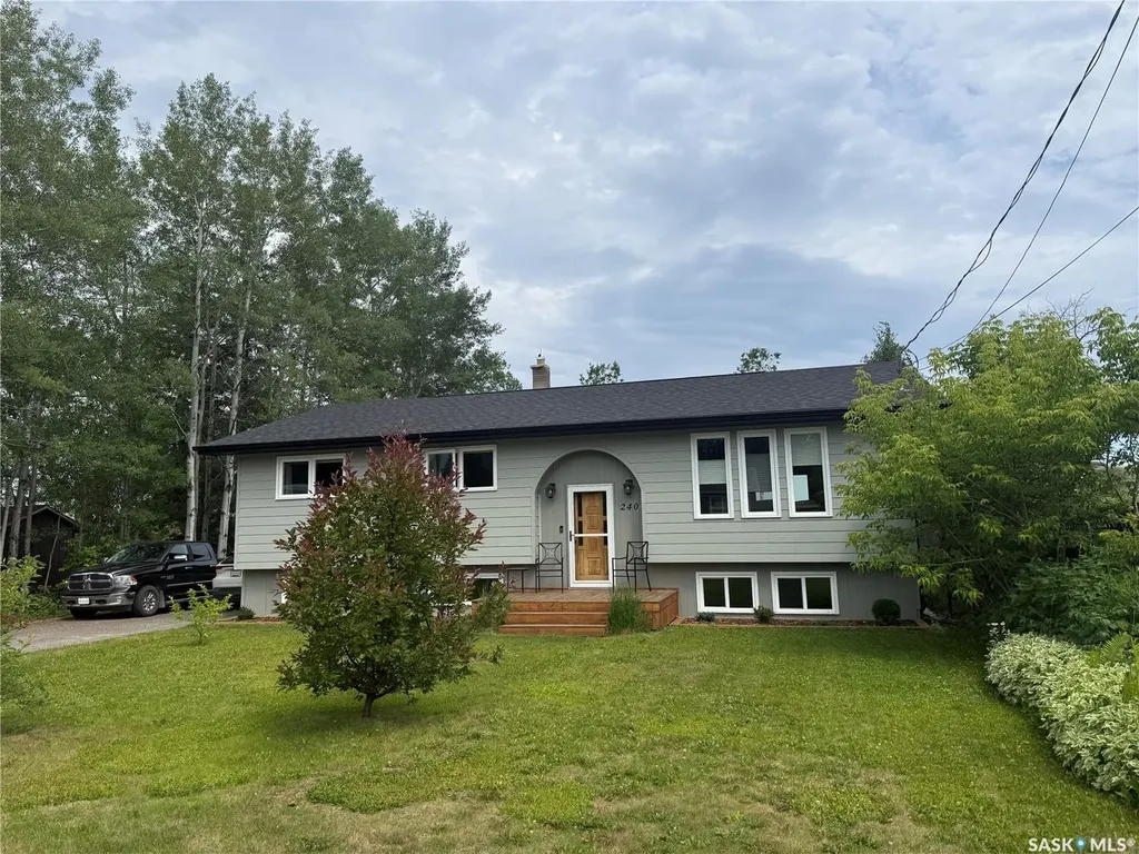 240 Dehavilland Avenue Air Ronge SK S0J 3G0