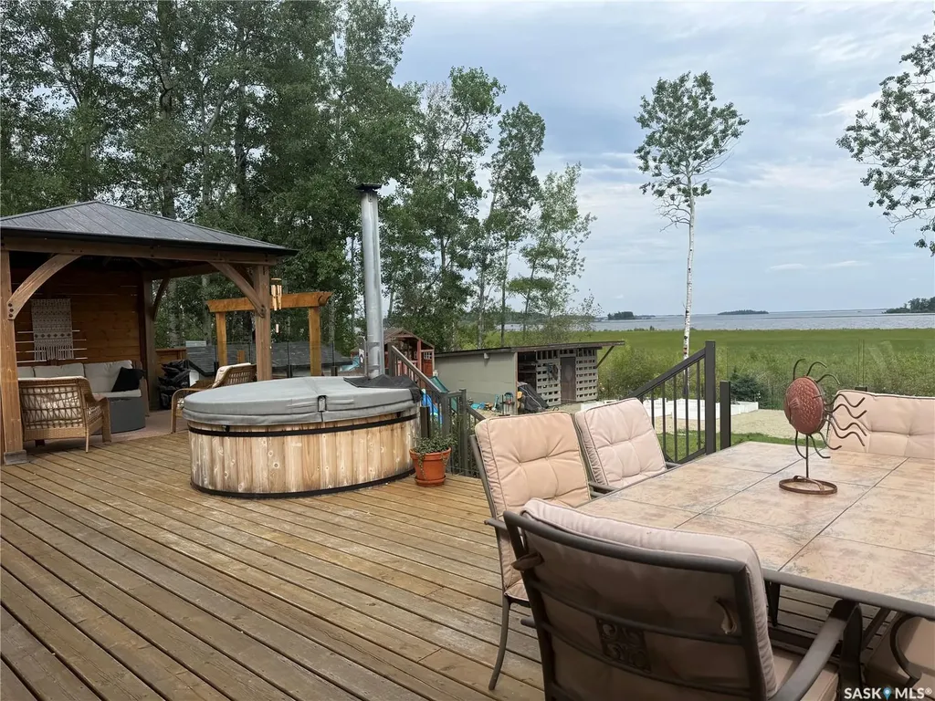 240 Dehavilland Avenue Air Ronge SK S0J 3G0