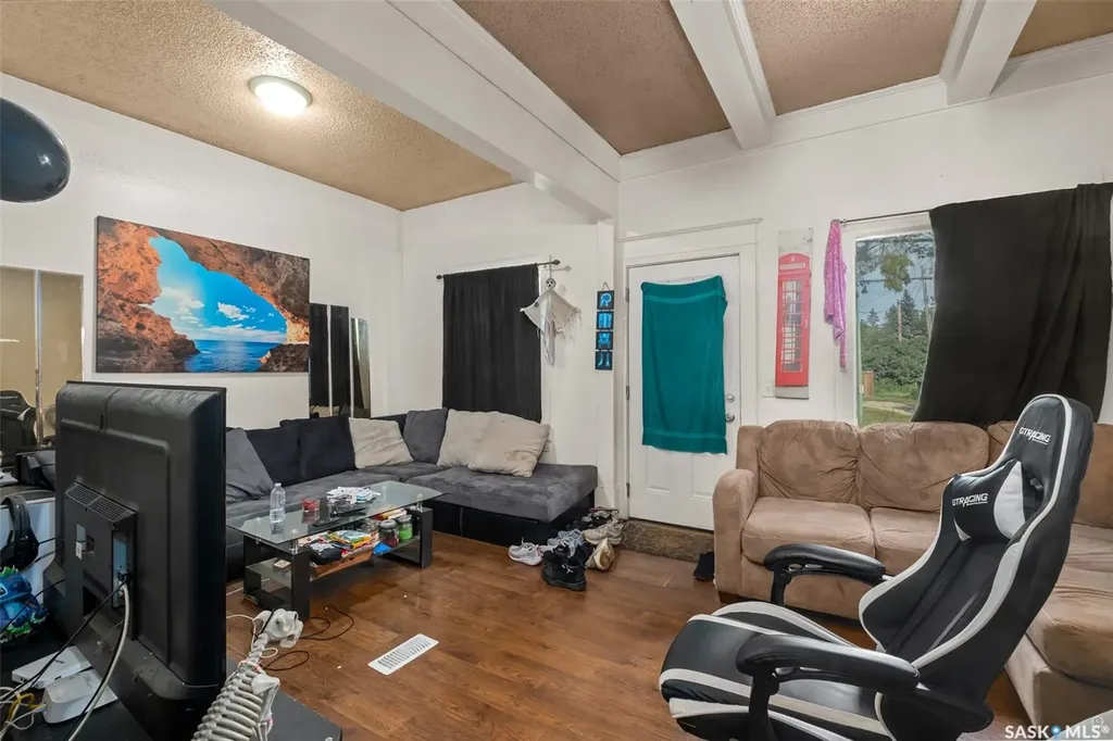 1313 6th Avenue W Prince Albert SK S6V 5J7