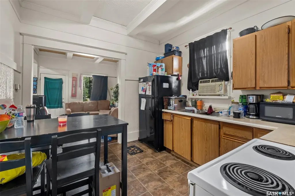 1313 6th Avenue W Prince Albert SK S6V 5J7