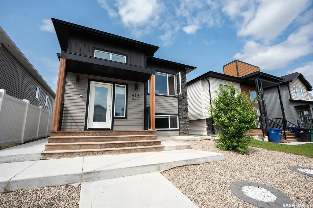 415 Mcarthur Crescent Saskatoon SK S7L 6Y3