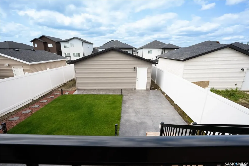 415 Mcarthur Crescent Saskatoon SK S7L 6Y3