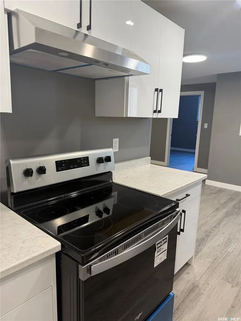 415 Mcarthur Crescent Saskatoon SK S7L 6Y3