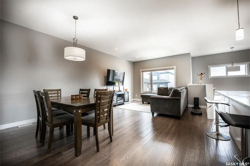 415 Mcarthur Crescent Saskatoon SK S7L 6Y3