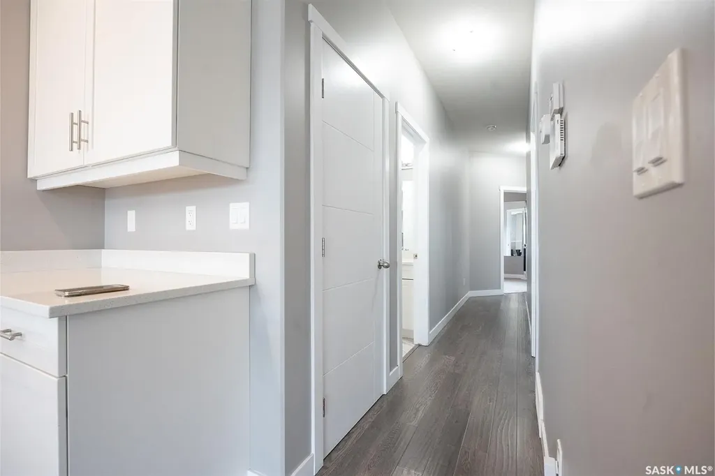 415 Mcarthur Crescent Saskatoon SK S7L 6Y3
