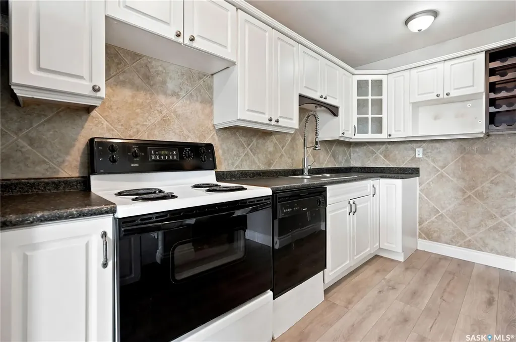 1292 Gordon Road Moose Jaw SK S6H 3E5