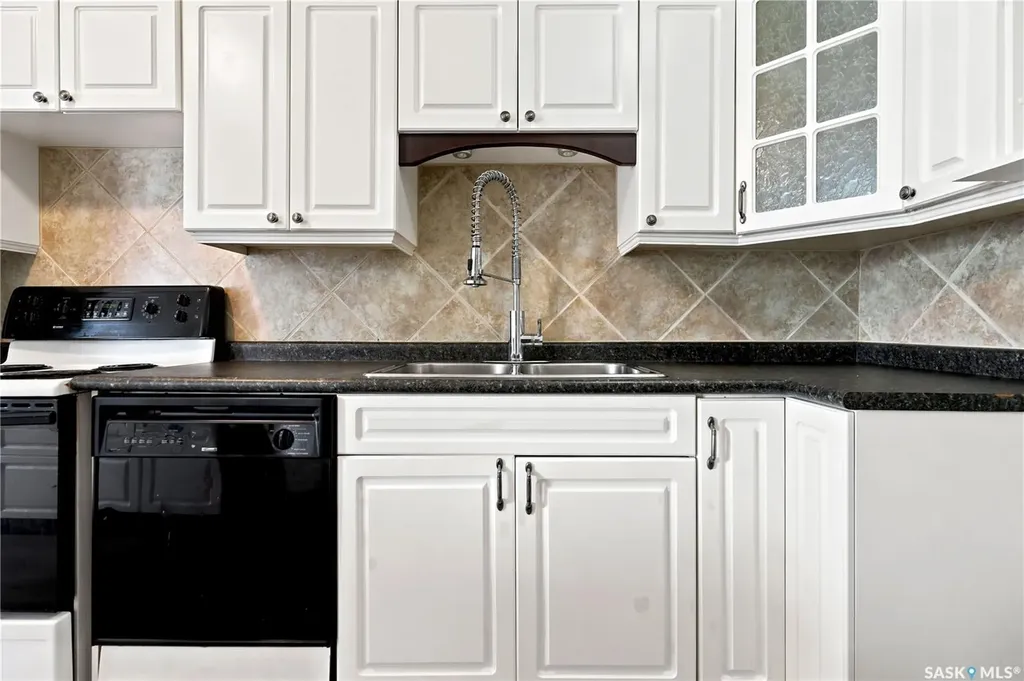 1292 Gordon Road Moose Jaw SK S6H 3E5