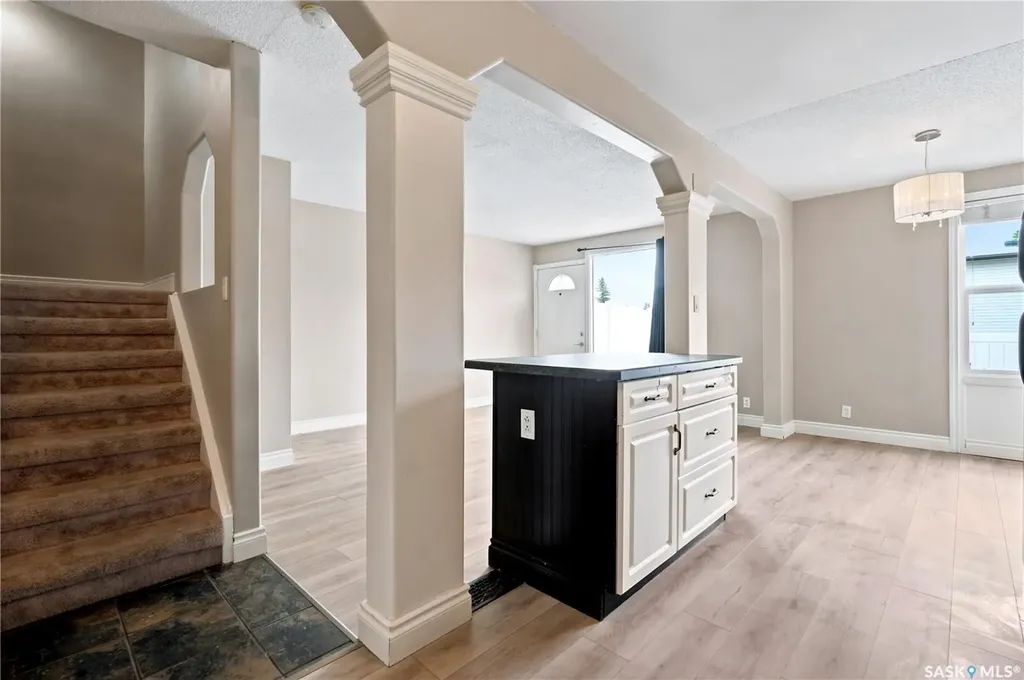 1292 Gordon Road Moose Jaw SK S6H 3E5