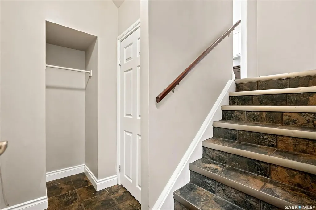 1292 Gordon Road Moose Jaw SK S6H 3E5