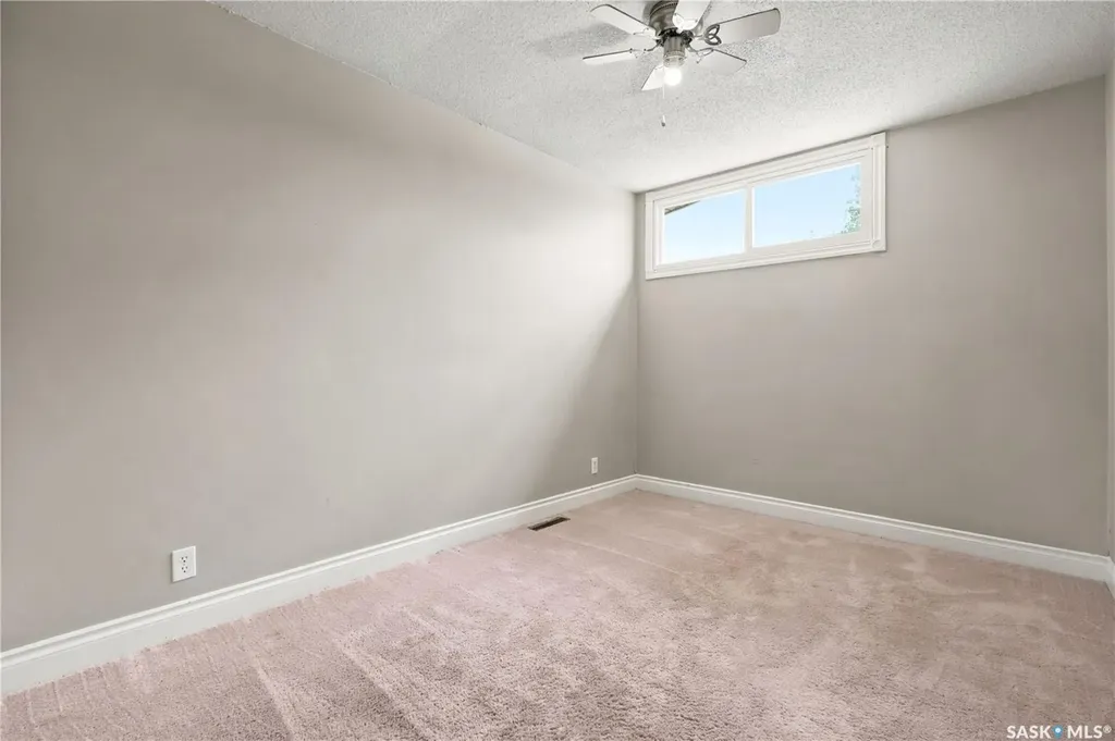 1292 Gordon Road Moose Jaw SK S6H 3E5