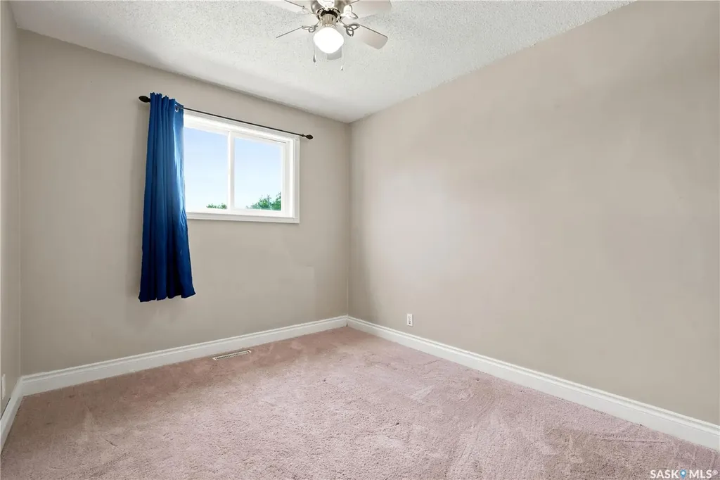 1292 Gordon Road Moose Jaw SK S6H 3E5