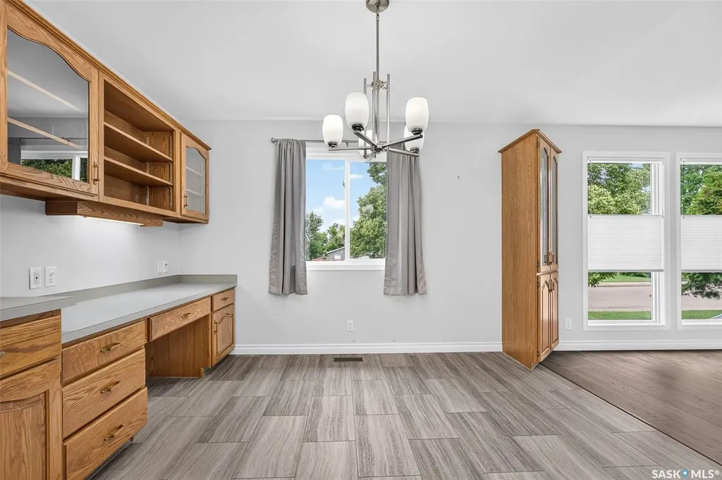 1027 Vaughan Street Moose Jaw SK S6H 5P1