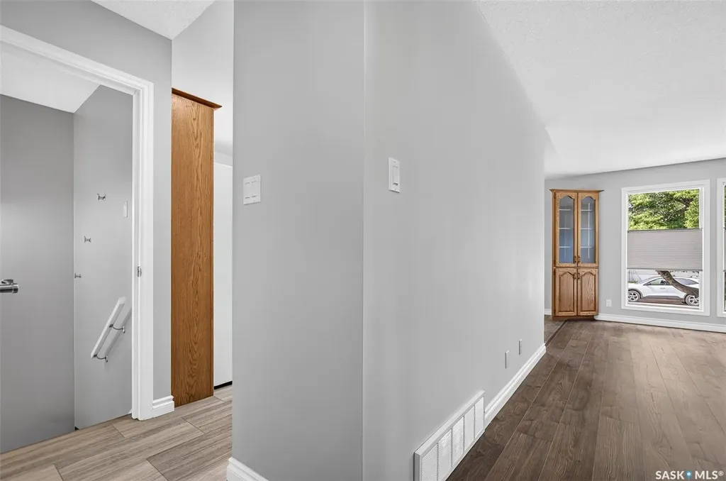 1027 Vaughan Street Moose Jaw SK S6H 5P1