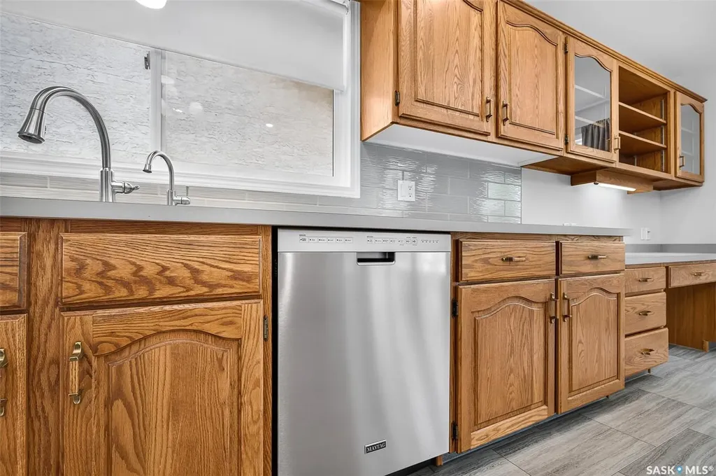 1027 Vaughan Street Moose Jaw SK S6H 5P1