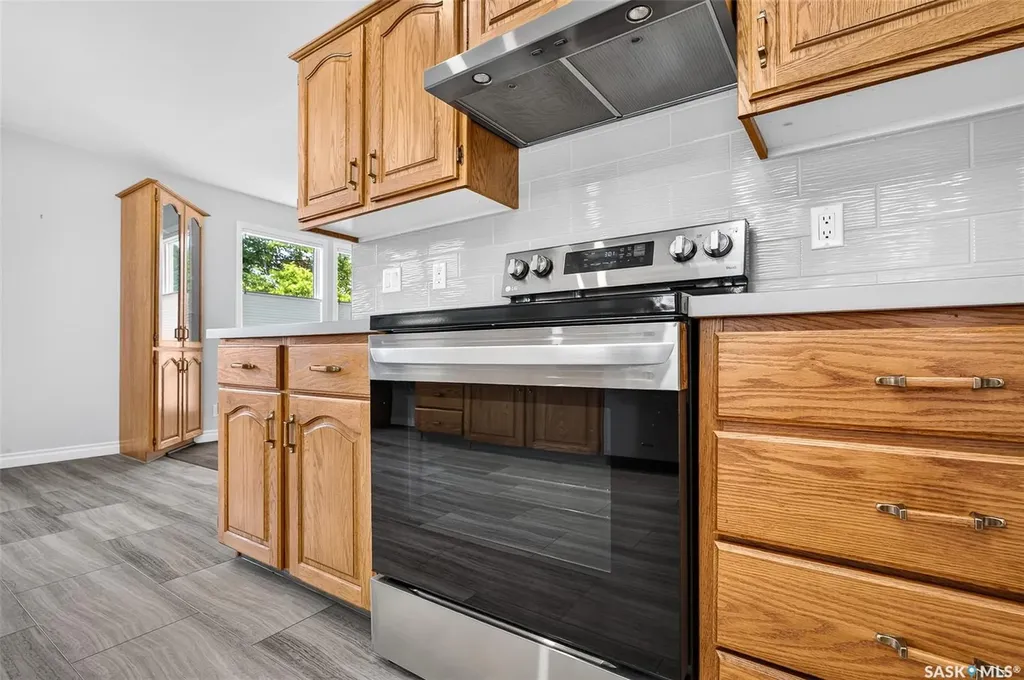 1027 Vaughan Street Moose Jaw SK S6H 5P1