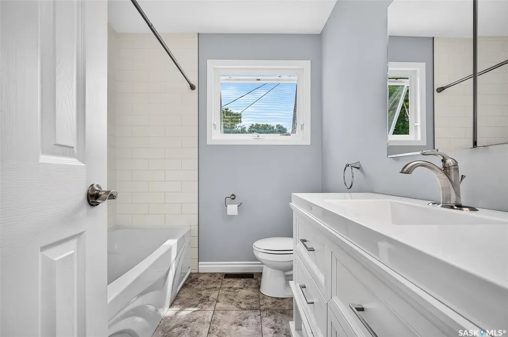 1027 Vaughan Street Moose Jaw SK S6H 5P1