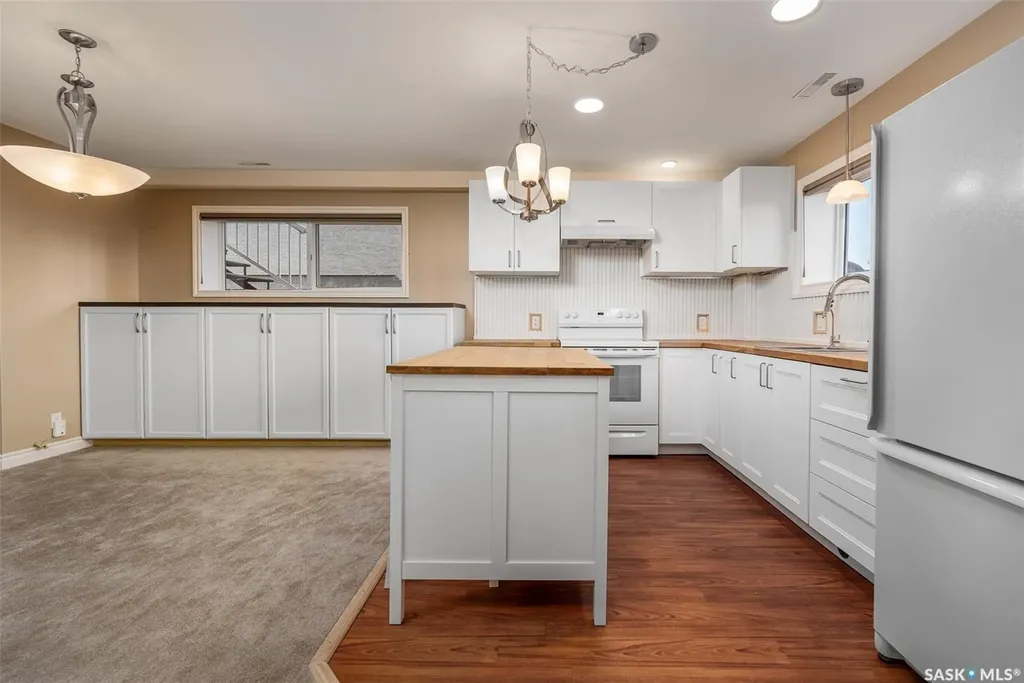 1027 Vaughan Street Moose Jaw SK S6H 5P1