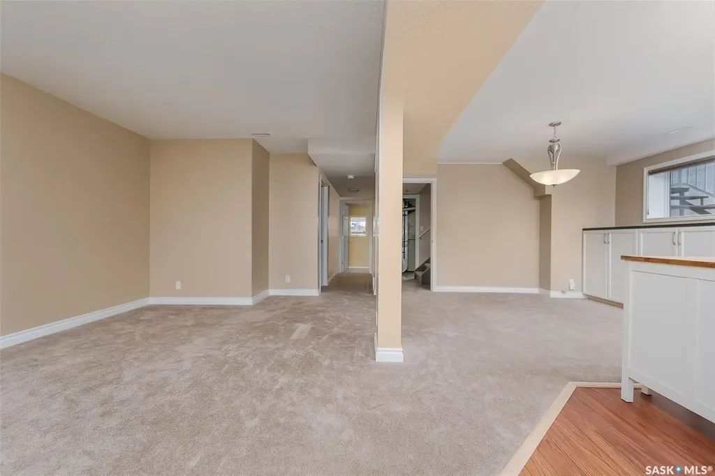 1027 Vaughan Street Moose Jaw SK S6H 5P1