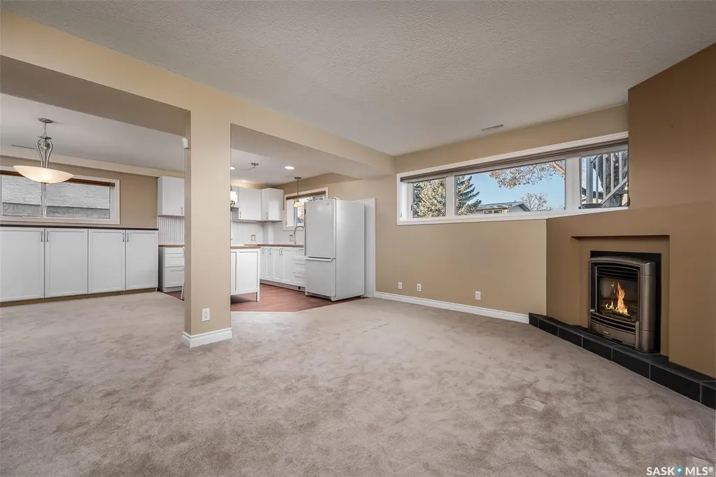 1027 Vaughan Street Moose Jaw SK S6H 5P1