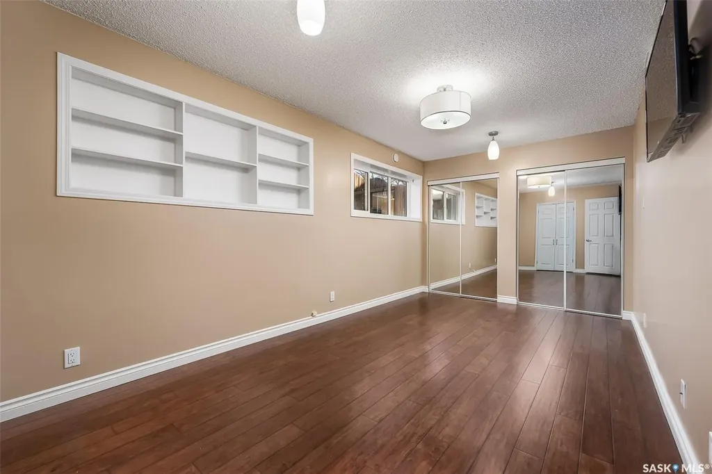 1027 Vaughan Street Moose Jaw SK S6H 5P1