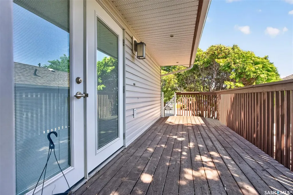 1027 Vaughan Street Moose Jaw SK S6H 5P1