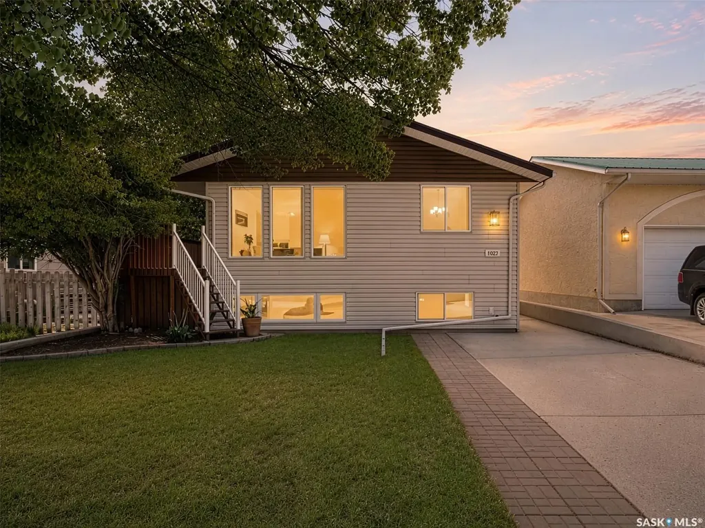 1027 Vaughan Street Moose Jaw SK S6H 5P1
