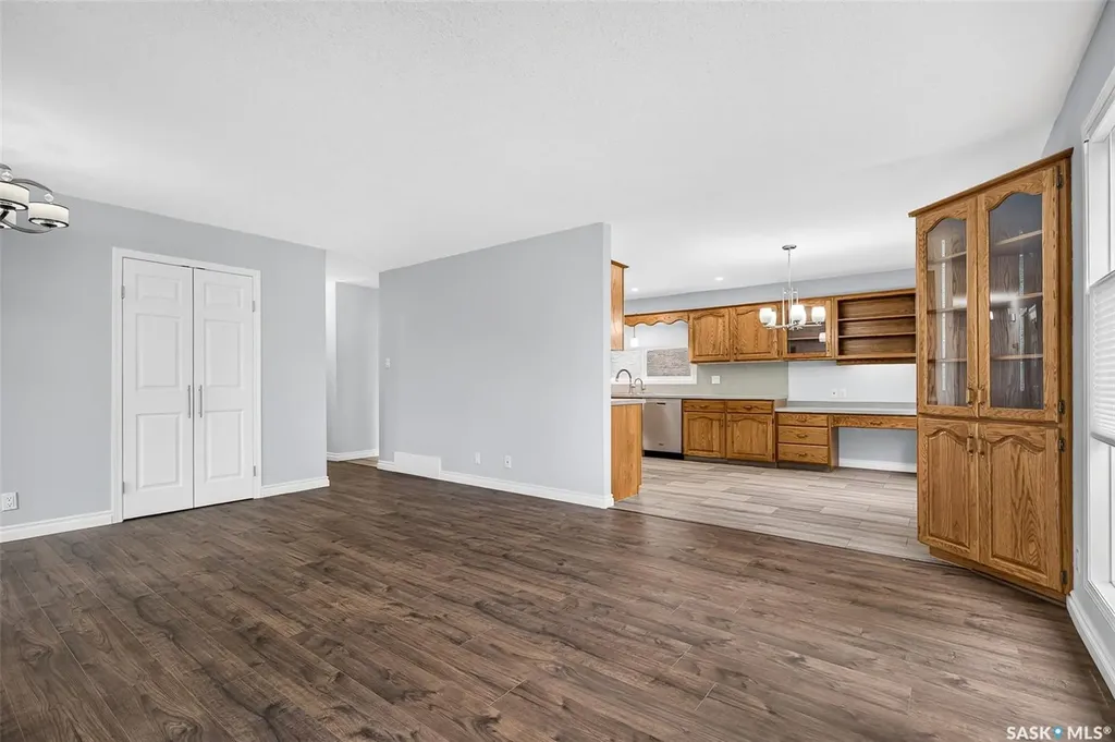 1027 Vaughan Street Moose Jaw SK S6H 5P1