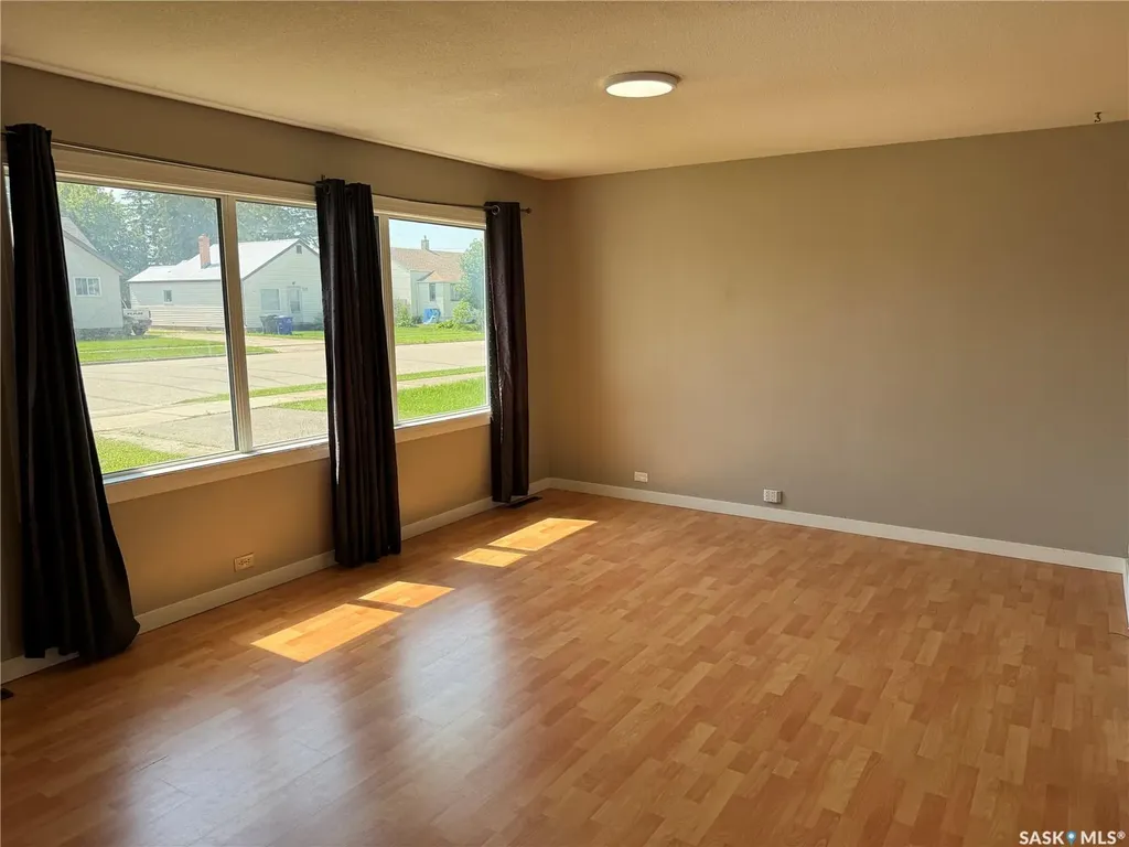 217 3a Street E Nipawin SK S0E 1E0