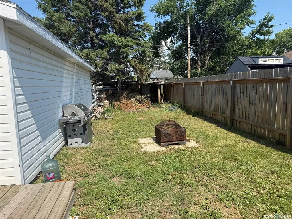 217 3a Street E Nipawin SK S0E 1E0