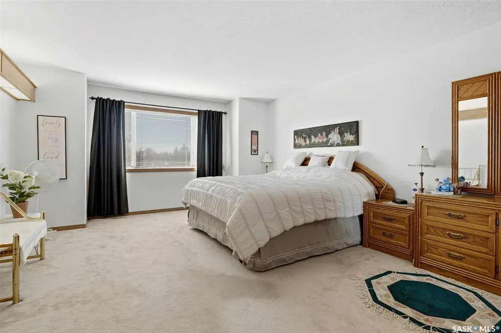 2135 Potts Crescent E Regina SK S4V 2E6