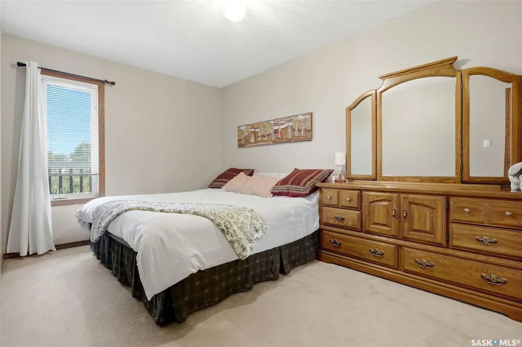 2135 Potts Crescent E Regina SK S4V 2E6