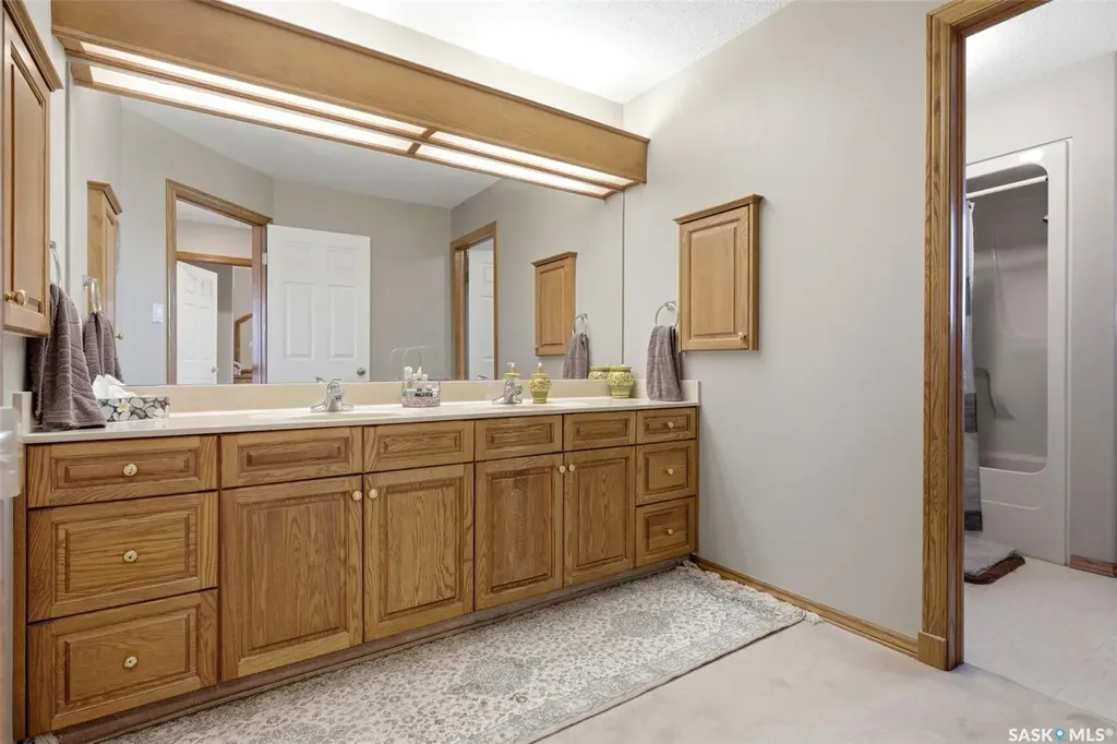 2135 Potts Crescent E Regina SK S4V 2E6