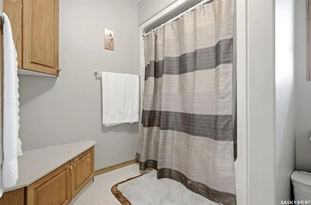 2135 Potts Crescent E Regina SK S4V 2E6
