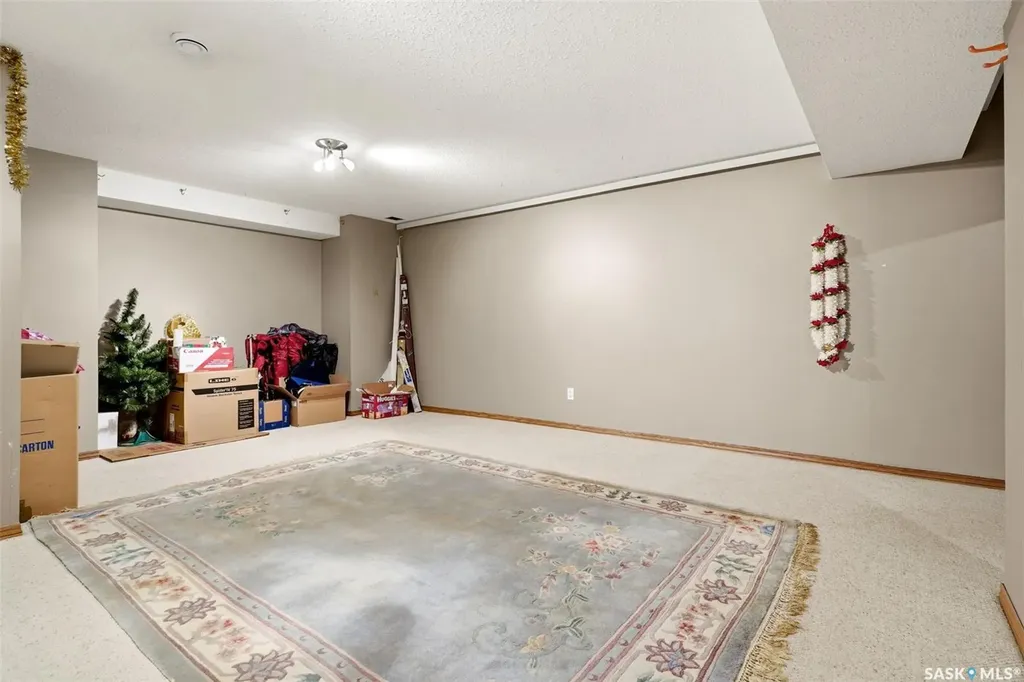 2135 Potts Crescent E Regina SK S4V 2E6