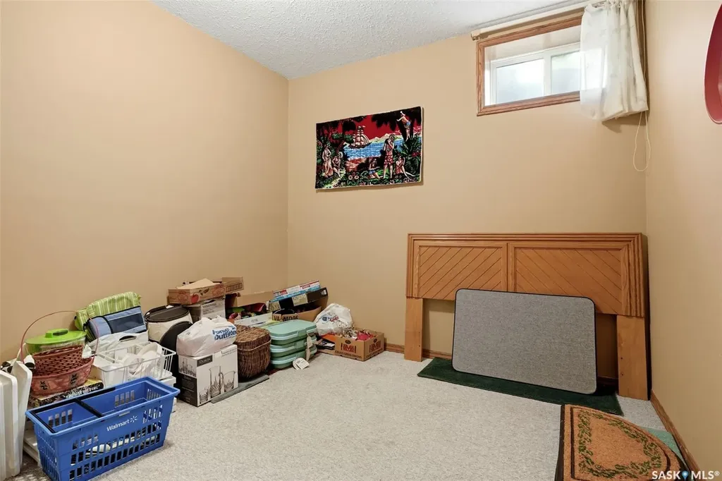 2135 Potts Crescent E Regina SK S4V 2E6