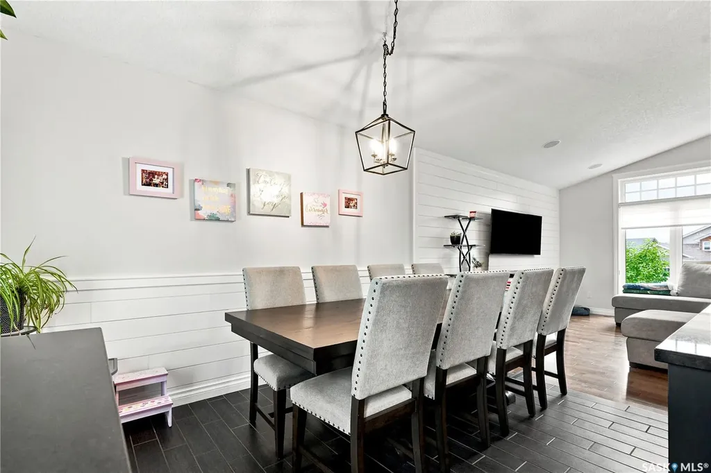 335 Dawson Crescent Saskatoon SK S7R 0K1