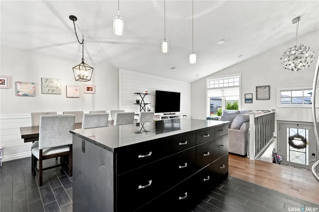335 Dawson Crescent Saskatoon SK S7R 0K1