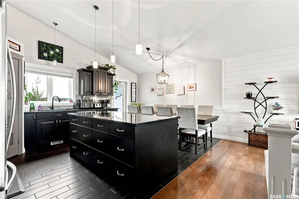 335 Dawson Crescent Saskatoon SK S7R 0K1