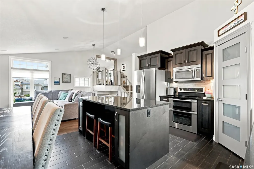 335 Dawson Crescent Saskatoon SK S7R 0K1