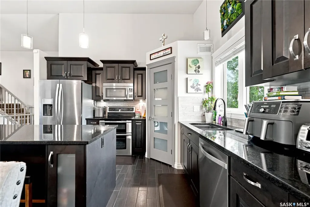 335 Dawson Crescent Saskatoon SK S7R 0K1
