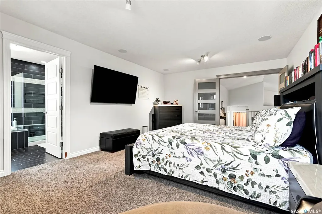 335 Dawson Crescent Saskatoon SK S7R 0K1