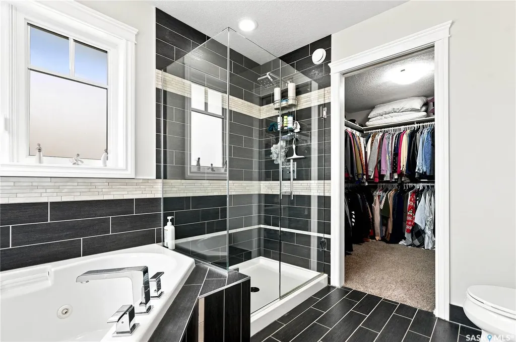 335 Dawson Crescent Saskatoon SK S7R 0K1