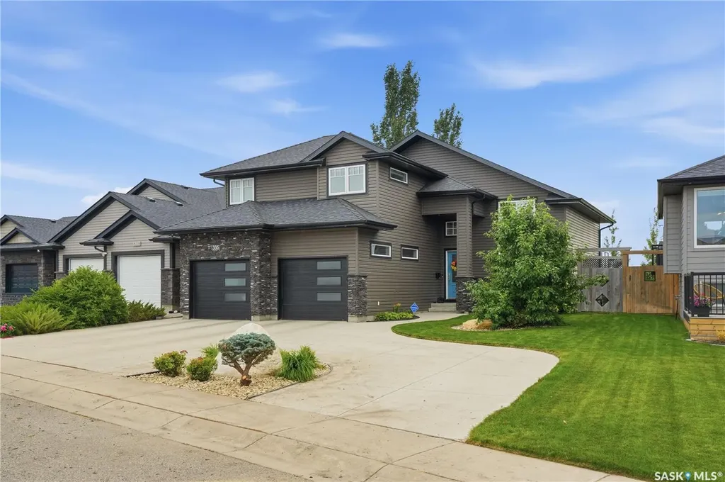 335 Dawson Crescent Saskatoon SK S7R 0K1