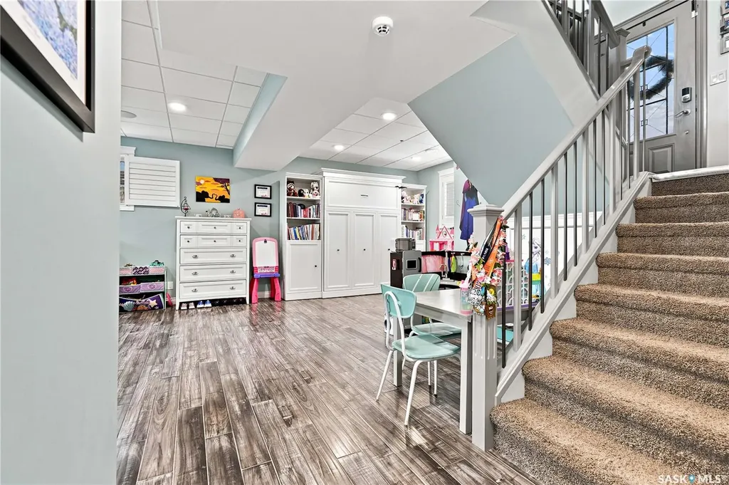 335 Dawson Crescent Saskatoon SK S7R 0K1