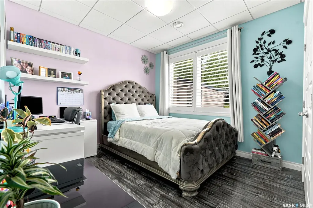 335 Dawson Crescent Saskatoon SK S7R 0K1