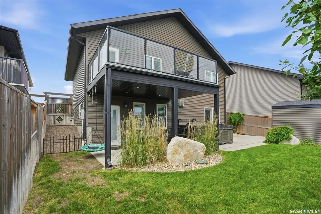 335 Dawson Crescent Saskatoon SK S7R 0K1