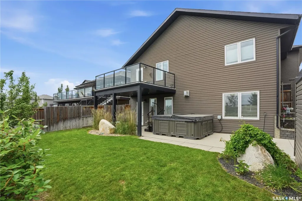 335 Dawson Crescent Saskatoon SK S7R 0K1